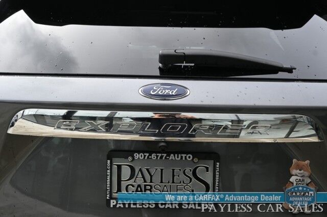 2022 Ford Explorer XLT / 4X4 / Power & Heated Leather Seats / Heated Steering Wheel / Auto Start / Blind Spot Alert / 3rd Row / Captain Chairs / Seats 6 / Apple CarPlay & Android Auto / Back Up Camera / Power Liftgate / Block Heater / 1-Owner Anchorage AK