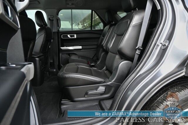 2022 Ford Explorer XLT / 4X4 / Power & Heated Leather Seats / Heated Steering Wheel / Auto Start / Blind Spot Alert / 3rd Row / Captain Chairs / Seats 6 / Apple CarPlay & Android Auto / Back Up Camera / Power Liftgate / Block Heater / 1-Owner Anchorage AK