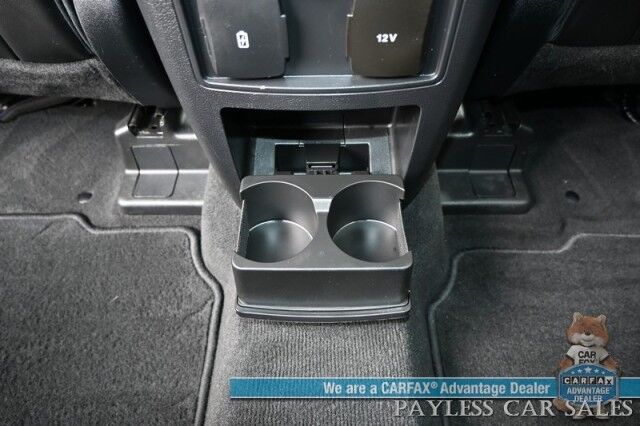 2022 Ford Explorer XLT / 4X4 / Power & Heated Leather Seats / Heated Steering Wheel / Auto Start / Blind Spot Alert / 3rd Row / Captain Chairs / Seats 6 / Apple CarPlay & Android Auto / Back Up Camera / Power Liftgate / Block Heater / 1-Owner Anchorage AK