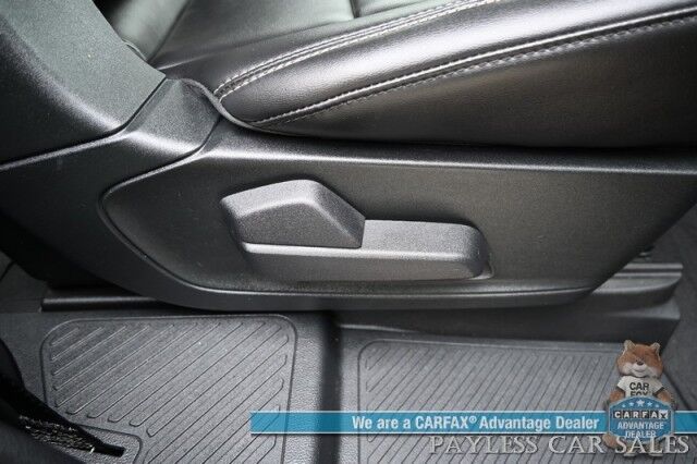 2022 Ford Explorer XLT / 4X4 / Power & Heated Leather Seats / Heated Steering Wheel / Auto Start / Blind Spot Alert / 3rd Row / Captain Chairs / Seats 6 / Apple CarPlay & Android Auto / Back Up Camera / Power Liftgate / Block Heater / 1-Owner Anchorage AK