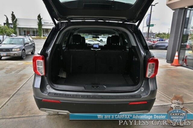 2022 Ford Explorer XLT / 4X4 / Power & Heated Leather Seats / Heated Steering Wheel / Auto Start / Blind Spot Alert / 3rd Row / Captain Chairs / Seats 6 / Apple CarPlay & Android Auto / Back Up Camera / Power Liftgate / Block Heater / 1-Owner Anchorage AK