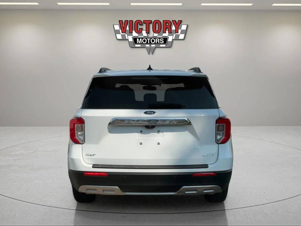 2022 Ford Explorer XLT AWD 4dr SUV Chesterfield MI