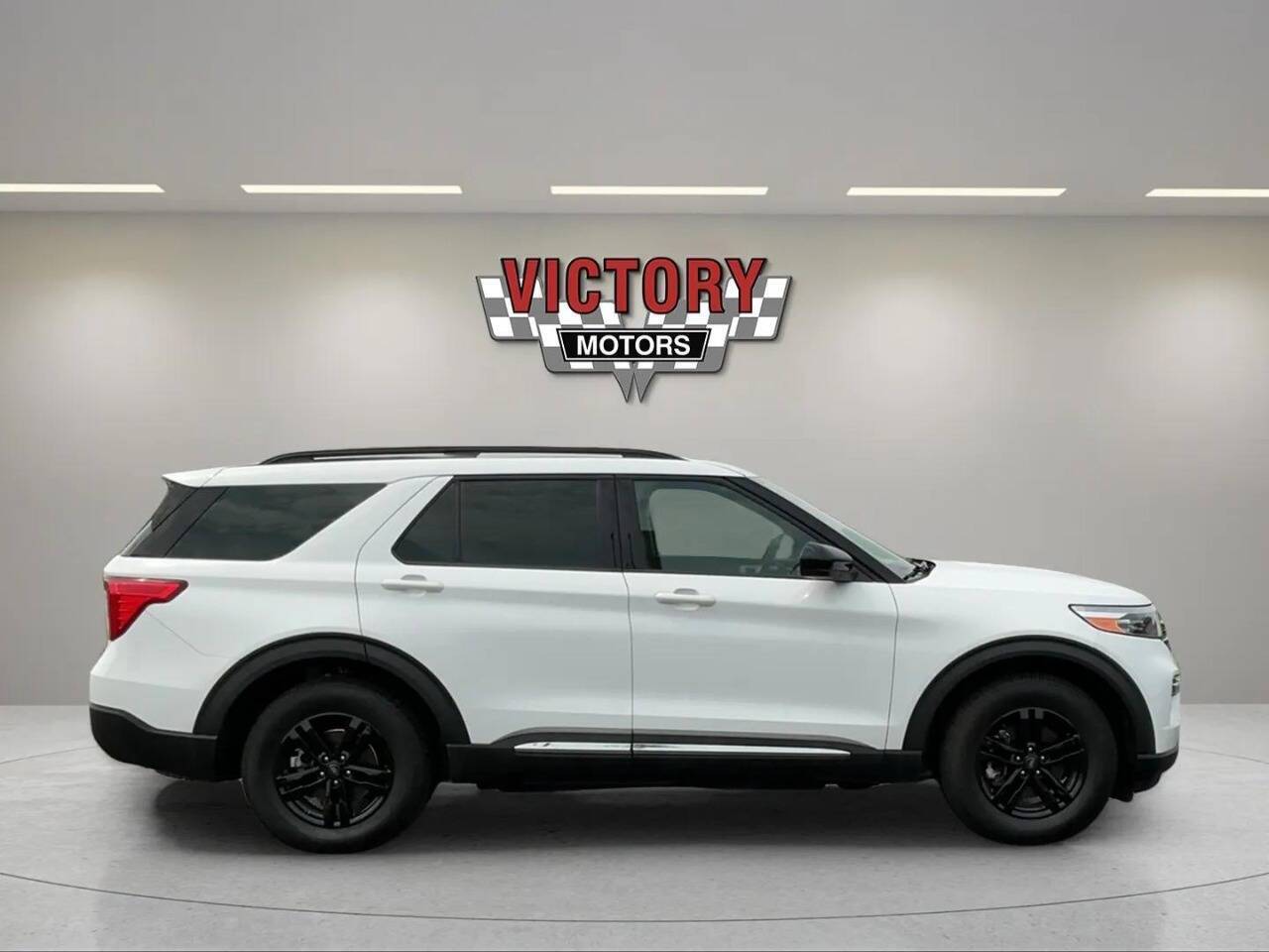 2022 Ford Explorer XLT AWD 4dr SUV Chesterfield MI