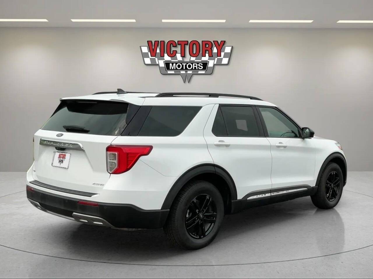 2022 Ford Explorer XLT AWD 4dr SUV Chesterfield MI
