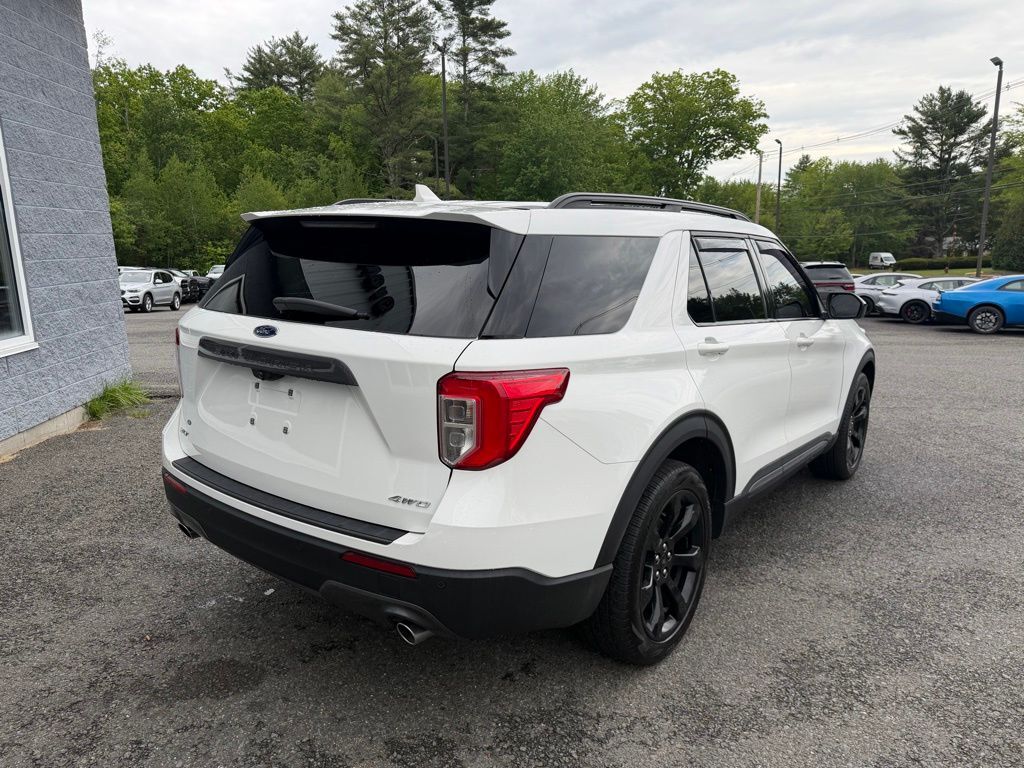 2022 Ford Explorer XLT Orange MA
