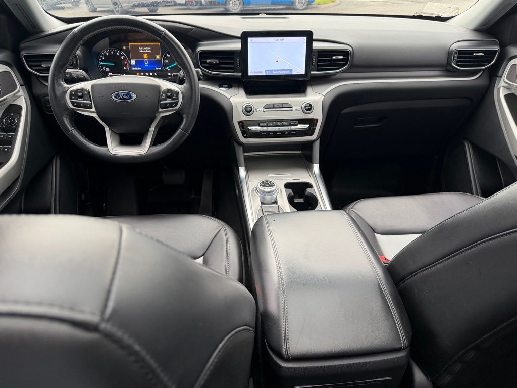 2022 Ford Explorer XLT Orange MA