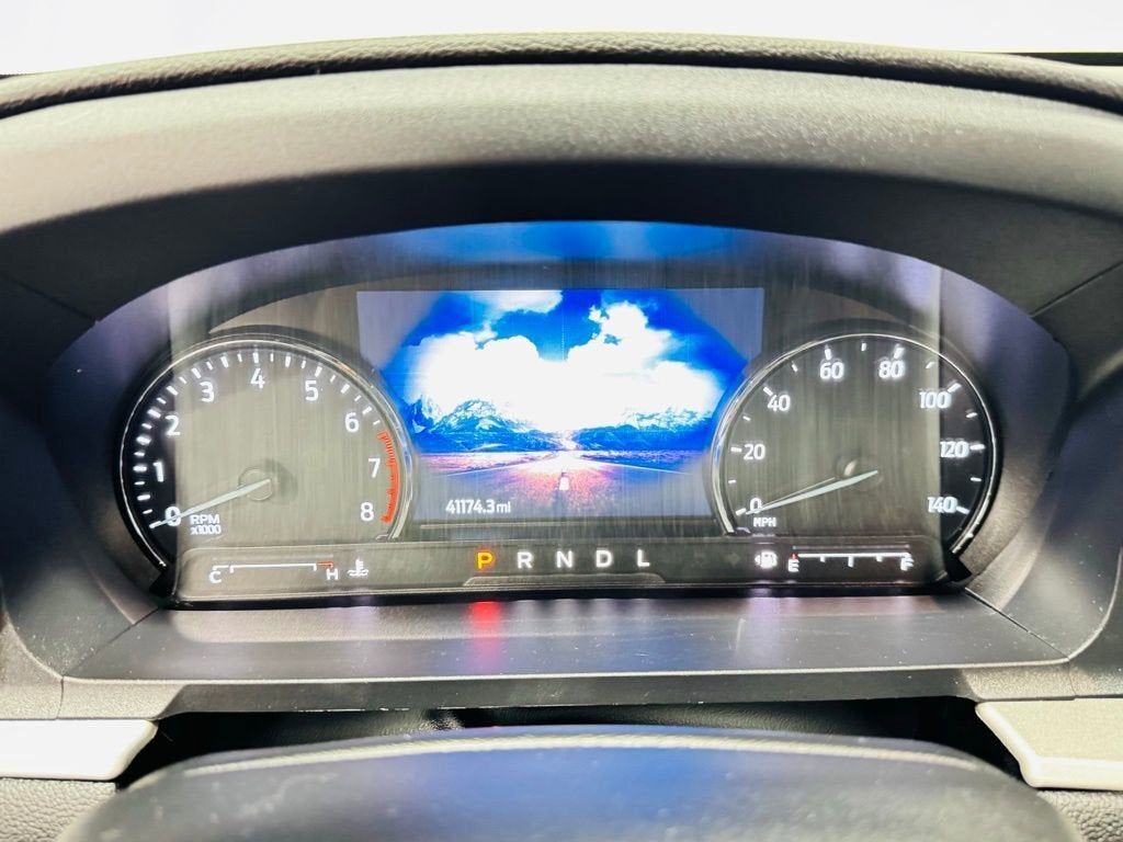 2022 Ford Explorer XLT photo 23