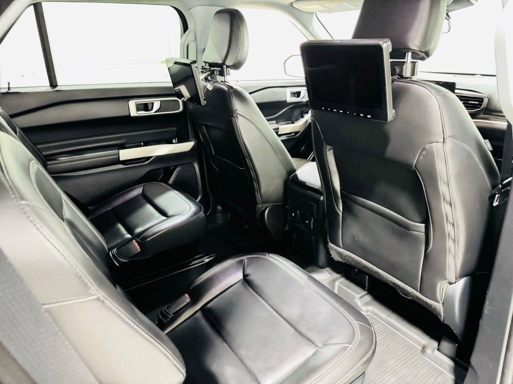 2022 Ford Explorer XLT photo 32