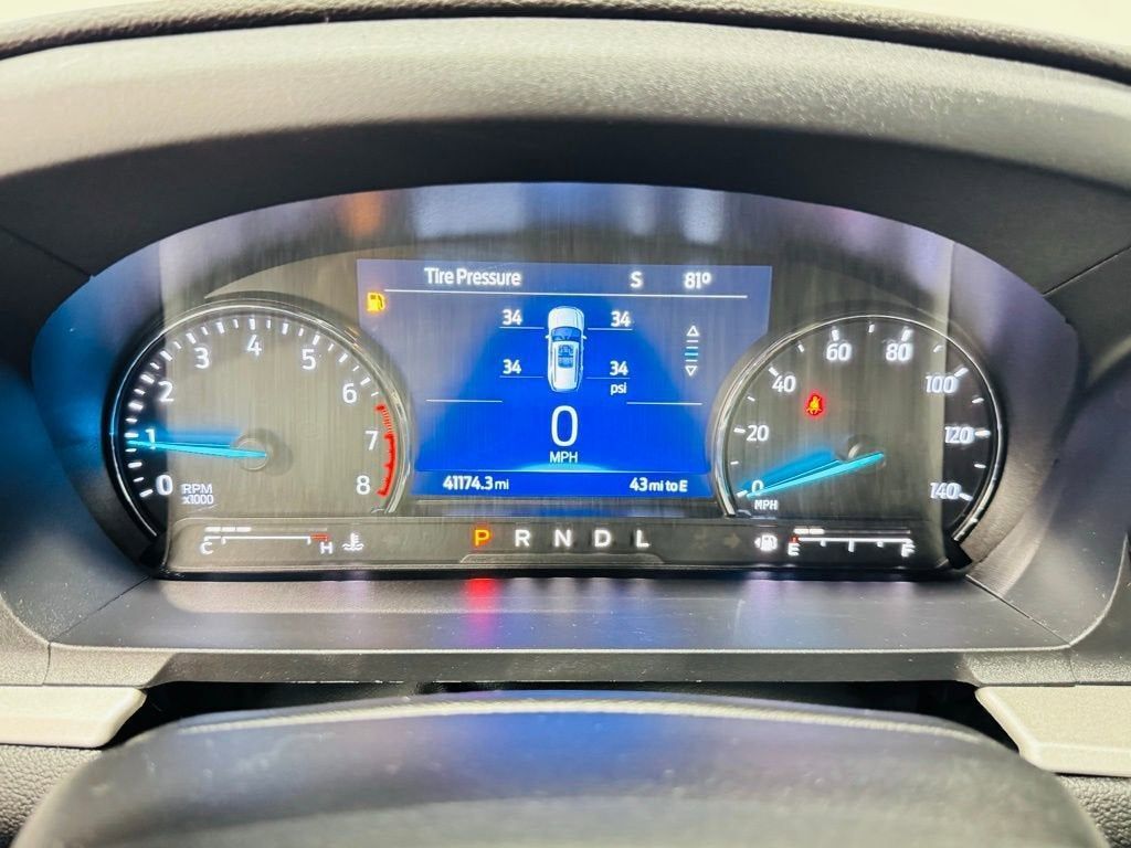 2022 Ford Explorer XLT photo 21