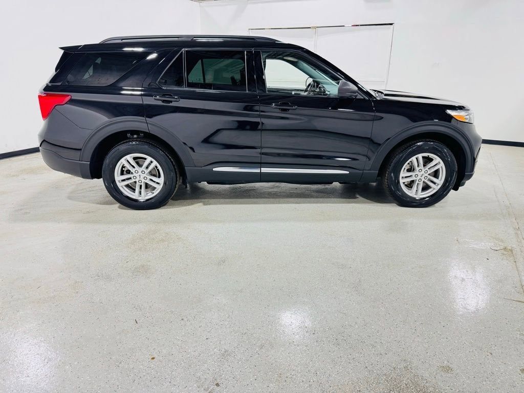 2022 Ford Explorer XLT photo 5
