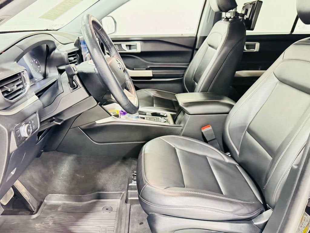 2022 Ford Explorer XLT photo 27