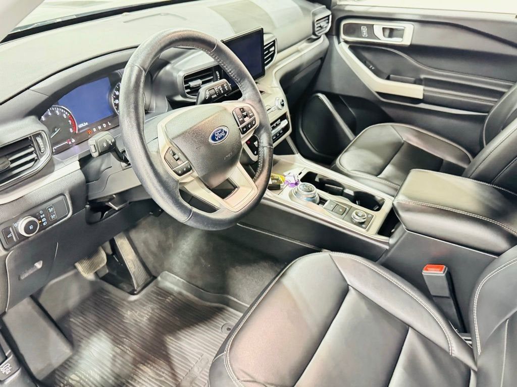 2022 Ford Explorer XLT photo 26