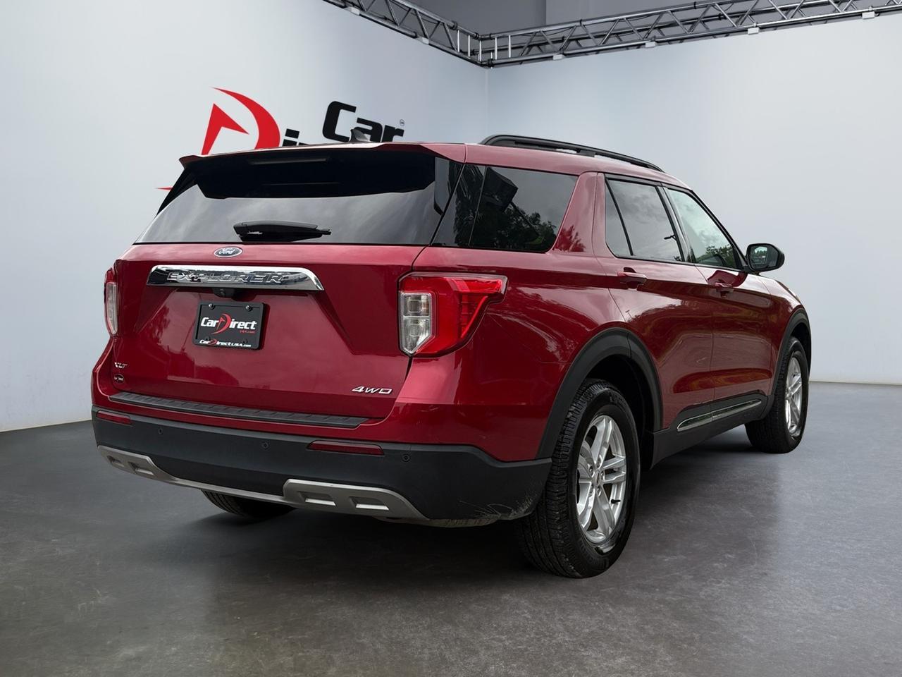 2022 Ford Explorer XLT, ROOF RACKS, CAPTAINS CHAIRS, 3RD ROW SEATING, AUTO START/STOP, POWER LIFTGATE, BACKUP CAMERA, PARKING SENSORS, APPLE CARPLAY/ANDROID AUTO, HEATED STEERING WHEEL & SEATS, LANE KEEP ASSIST, BLIND SPOT ALERT, ONLY 1 OWNER, CLEAN CARFAX, EXPLORE THE Virginia Beach VA