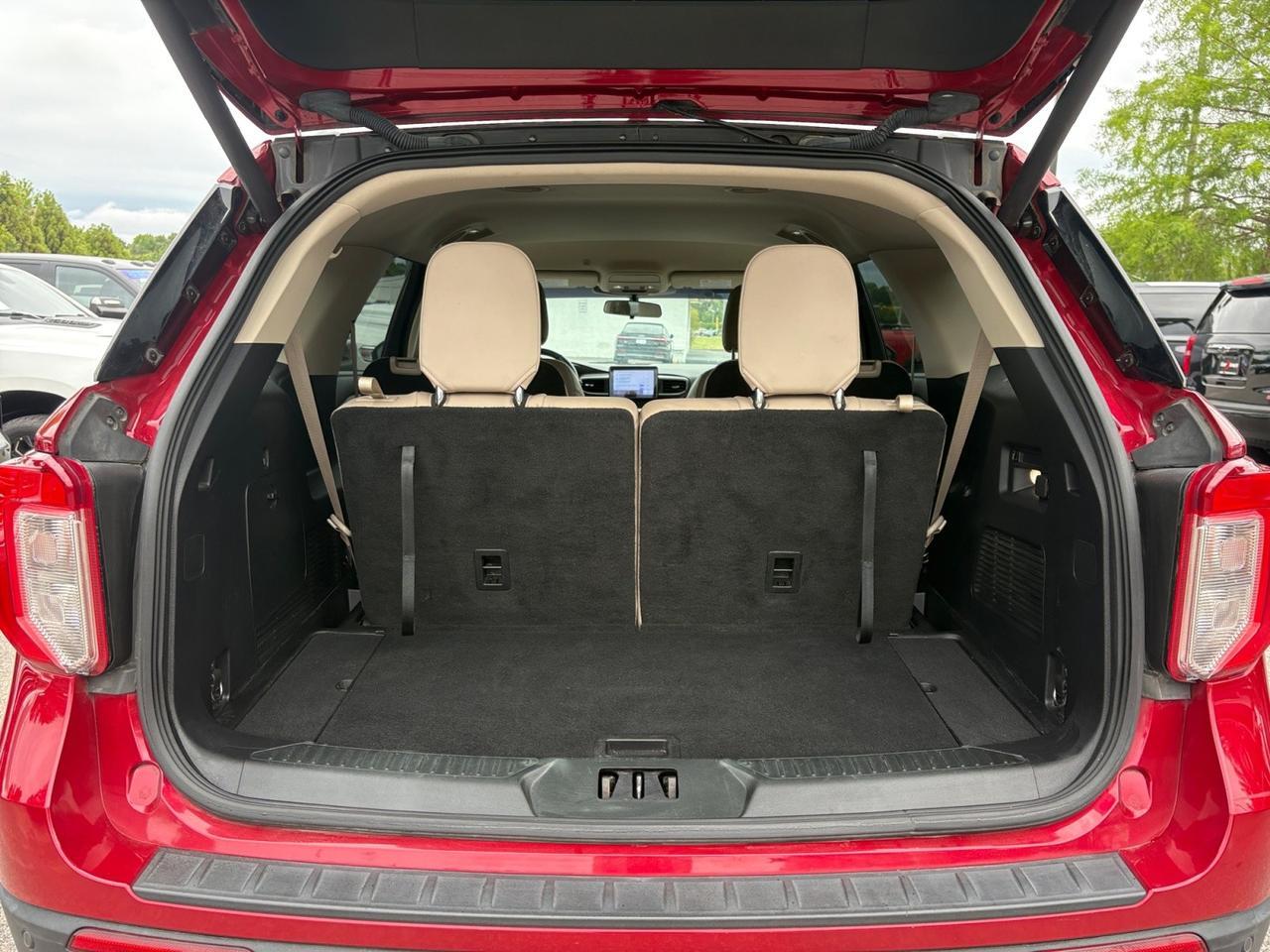 2022 Ford Explorer XLT, ROOF RACKS, CAPTAINS CHAIRS, 3RD ROW SEATING, AUTO START/STOP, POWER LIFTGATE, BACKUP CAMERA, PARKING SENSORS, APPLE CARPLAY/ANDROID AUTO, HEATED STEERING WHEEL & SEATS, LANE KEEP ASSIST, BLIND SPOT ALERT, ONLY 1 OWNER, CLEAN CARFAX, EXPLORE THE Virginia Beach VA