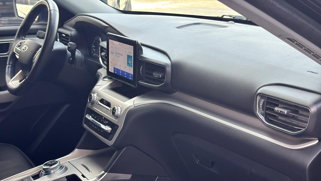 2022 Ford Explorer XLT  Selma TX