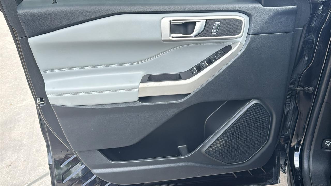 2022 Ford Explorer XLT  Selma TX