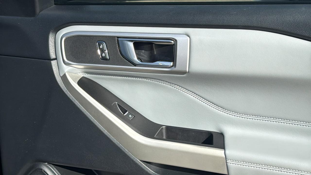 2022 Ford Explorer XLT  Selma TX