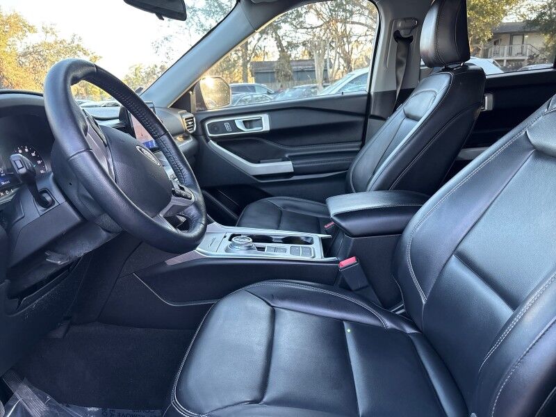 2022 Ford Explorer XLT w/THREE-ROW LEATHER & 20in WHEELS Seffner FL