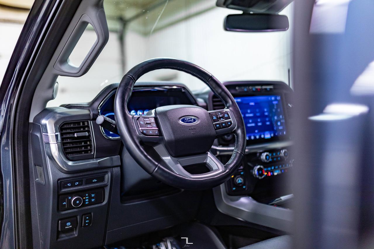 2022 Ford F-150 4x4 Super Crew Lariat Leather Nav BCam Red Deer AB