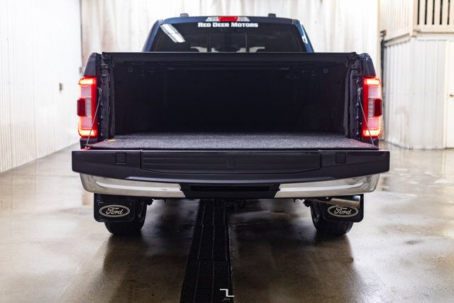 2022 Ford F-150 4x4 Super Crew Lariat Leather Nav BCam Red Deer AB