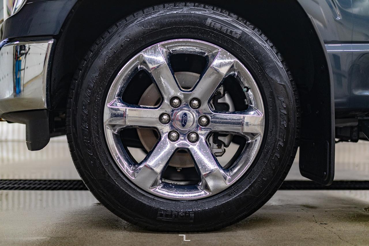 2022 Ford F-150 4x4 Super Crew Lariat Leather Nav BCam Red Deer AB