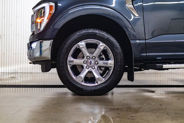 2022 Ford F-150 4x4 Super Crew Lariat Leather Nav BCam Red Deer AB