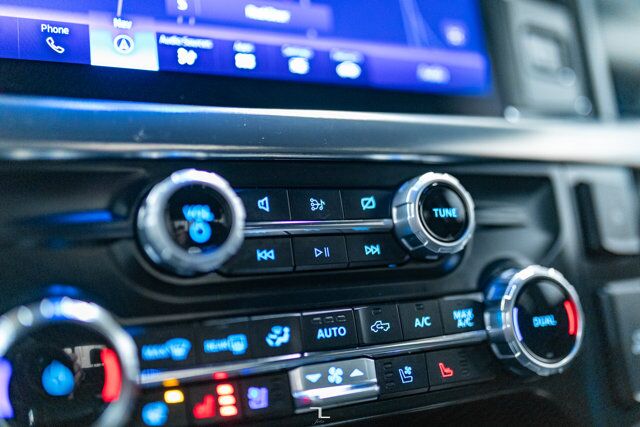 2022 Ford F-150 4x4 Super Crew Lariat Leather Nav BCam Red Deer AB