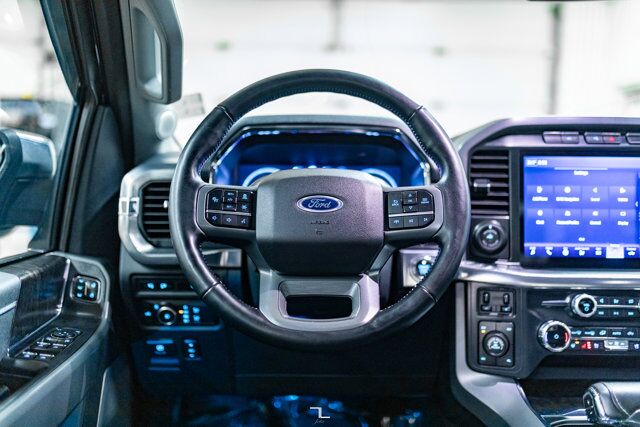 2022 Ford F-150 4x4 Super Crew Lariat Leather Nav BCam Red Deer AB