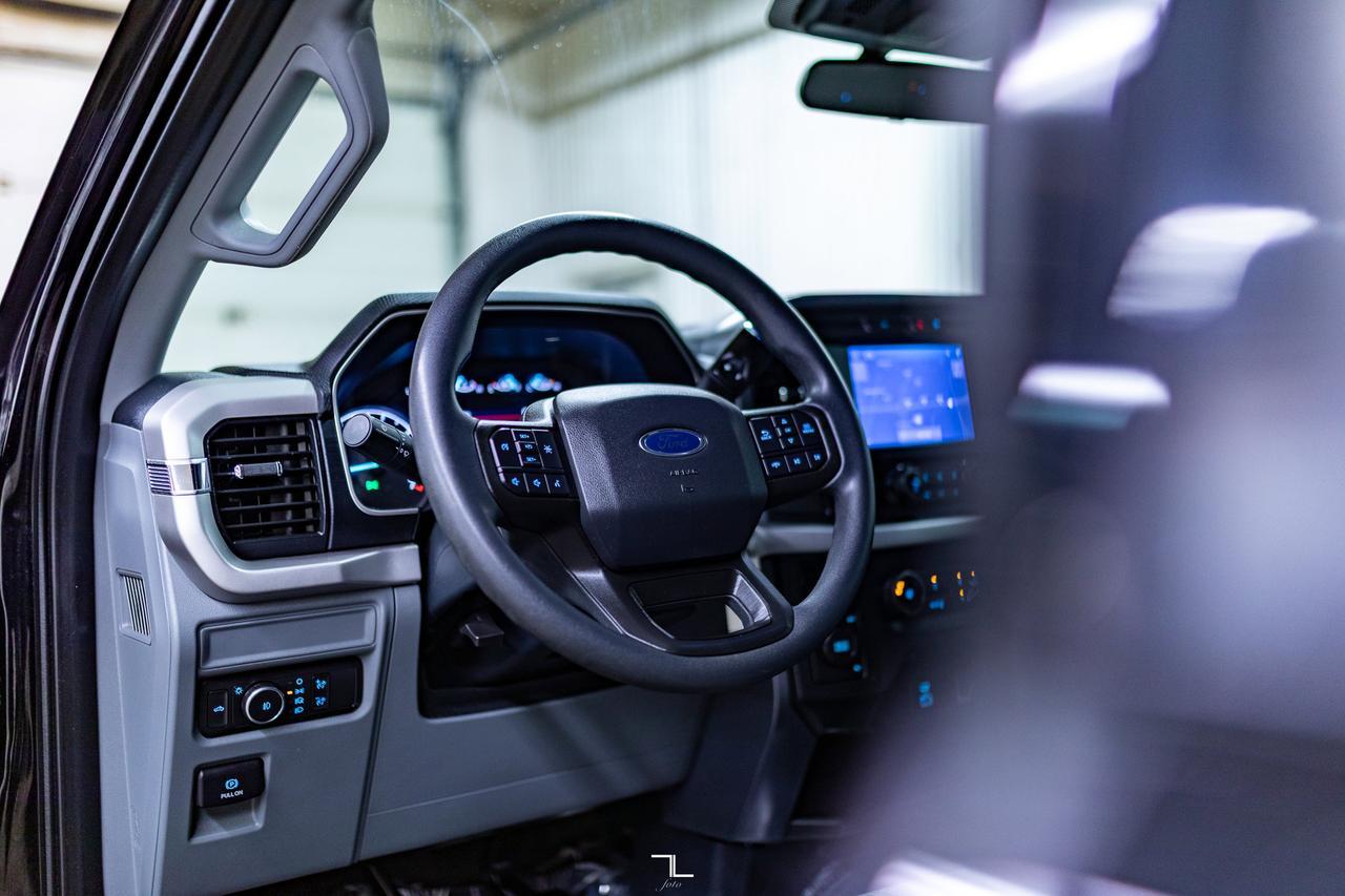 2022 Ford F-150 4x4 Super Crew XLT Nav BCam Red Deer AB