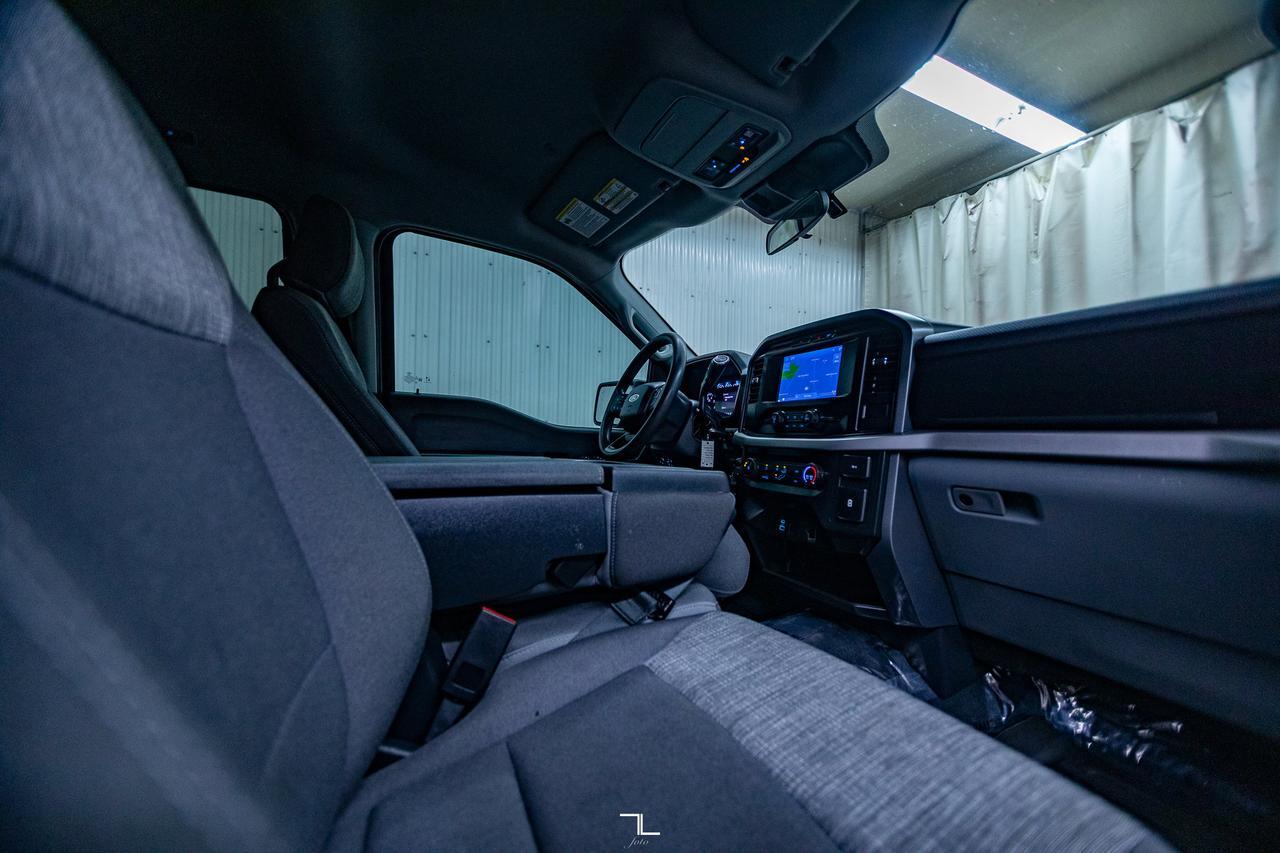 2022 Ford F-150 4x4 Super Crew XLT Nav BCam Red Deer AB