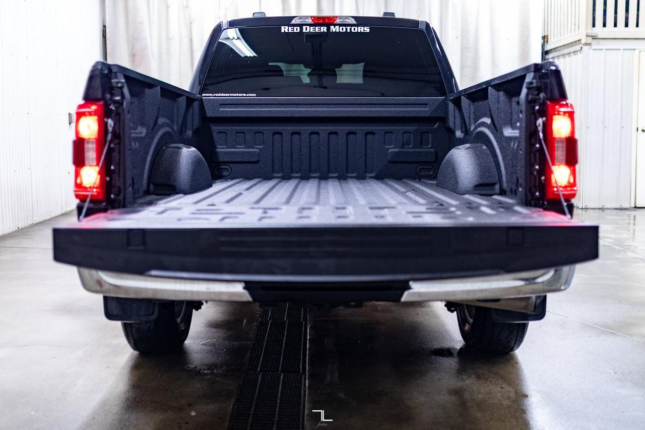 2022 Ford F-150 4x4 Super Crew XLT Nav BCam Red Deer AB