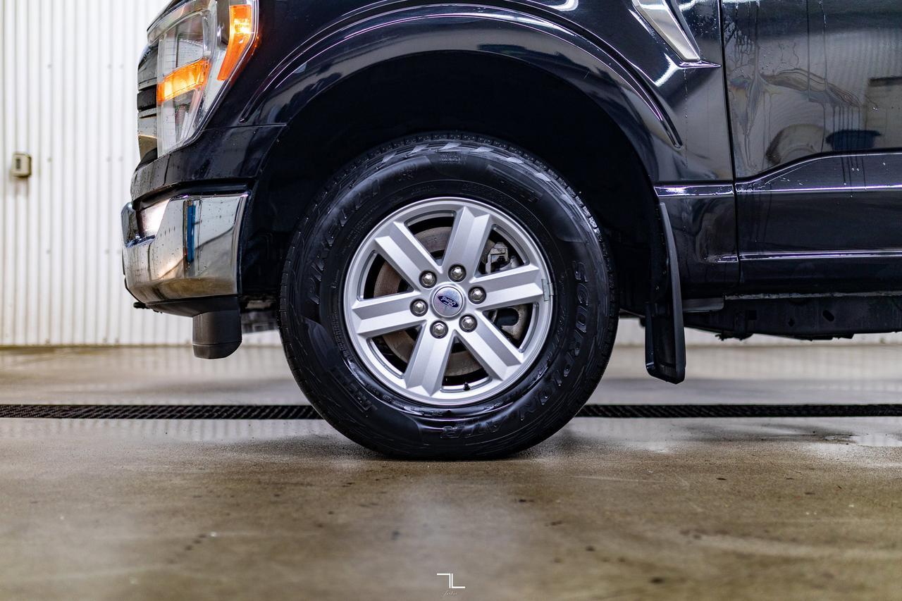 2022 Ford F-150 4x4 Super Crew XLT Nav BCam Red Deer AB