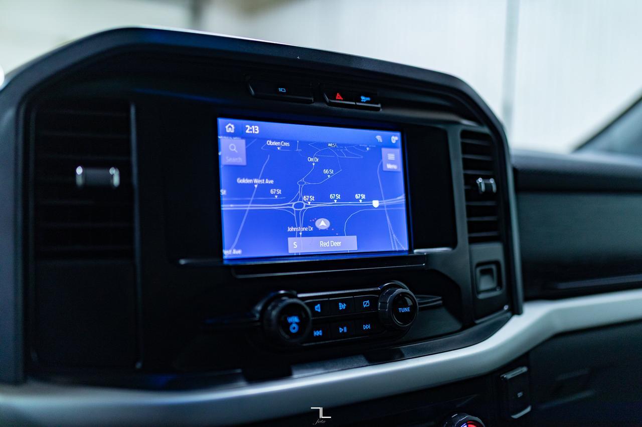 2022 Ford F-150 4x4 Super Crew XLT Nav BCam Red Deer AB