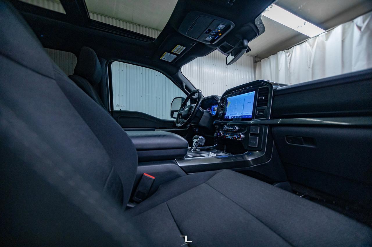 2022 Ford F-150 4x4 Super Crew XLT Sport Longbox Nav Roof BCam Red Deer AB