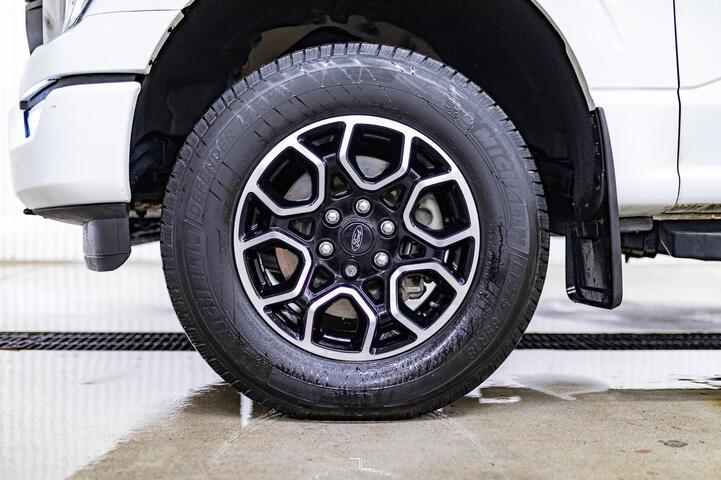 2022 Ford F-150 4x4 Super Crew XLT Sport Longbox Nav Roof BCam Red Deer AB