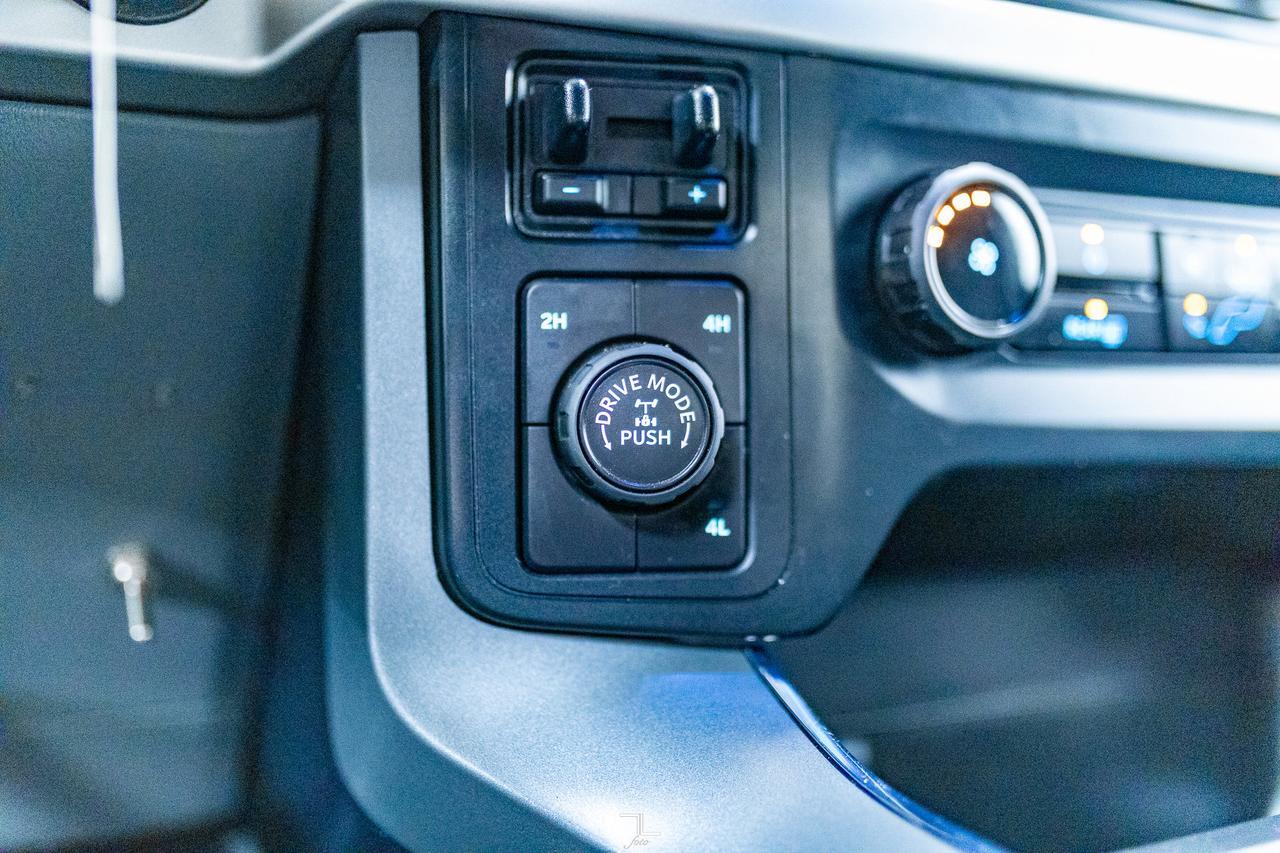 2022 Ford F-150 4x4 Super Crew XLT XTR Nav BCam Red Deer AB