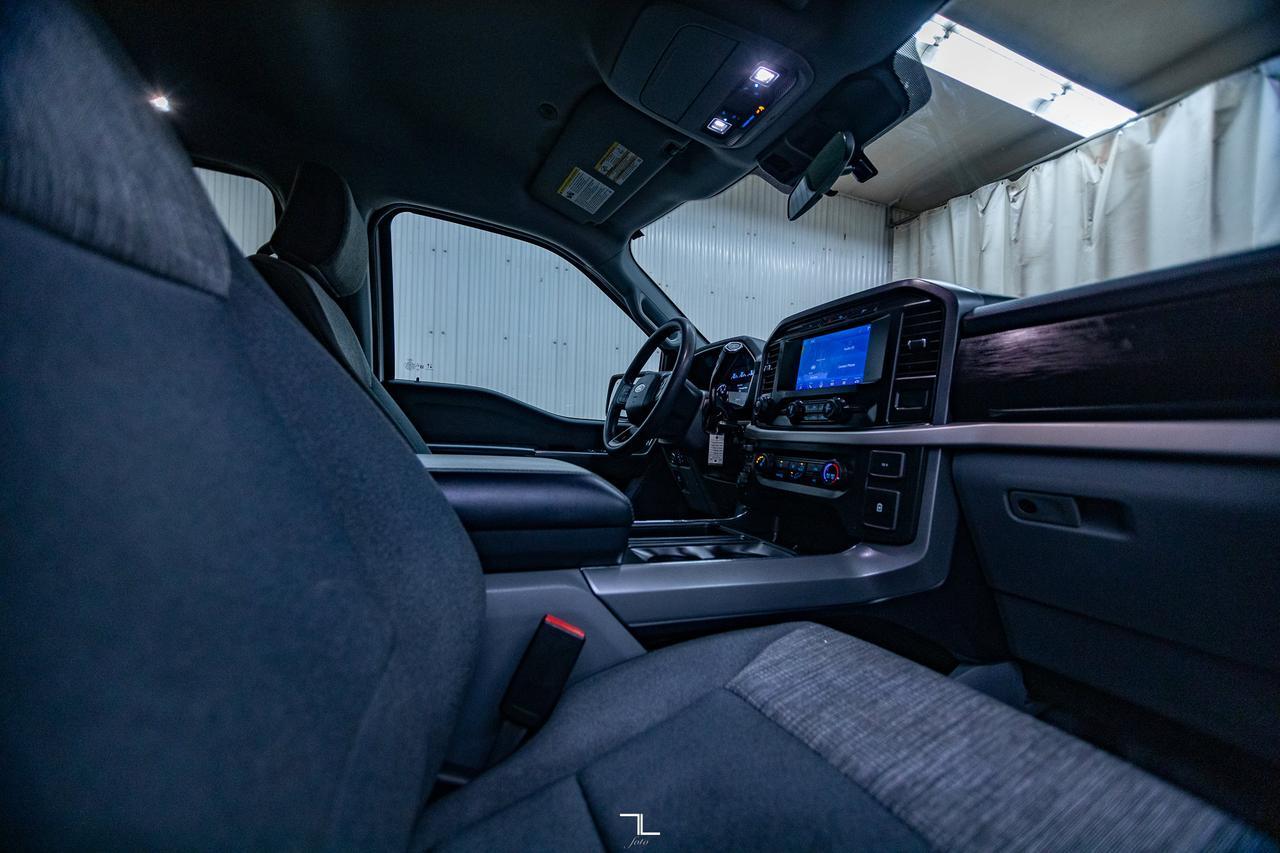 2022 Ford F-150 4x4 Super Crew XLT XTR Nav BCam Red Deer AB