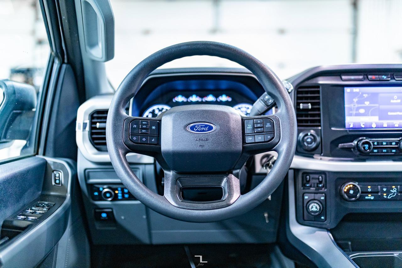 2022 Ford F-150 4x4 Super Crew XLT XTR Nav BCam Red Deer AB