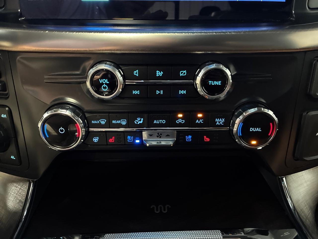 2022 Ford F-150 King Ranch, 4x4, 601A High Pkg, Powerboost Hybrid w/ 7.2kw Pro Power, Pano Roof, FX4, 360 Camera, Bed Cover Houston TX