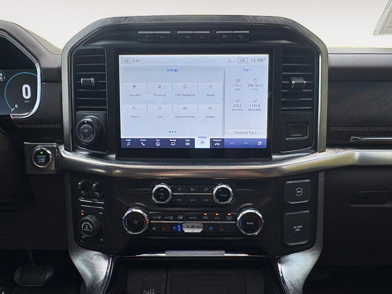 2022 Ford F-150 King Ranch, POWER RUNNING BOARDS, POWER TAILGATE, TWIN PANEL MOONROOF, AUTO START/STOP, 360 BACKUP CAMERA, HEATED & VENTILATED SEATS, BLIND SPOT ALERT, PRE COLLISION WARNING, LANE KEEP ASSIST, ONLY 1 OWNER, CLEAN CARFAX, BECOME A KING ON THE ROAD! Virginia Beach VA
