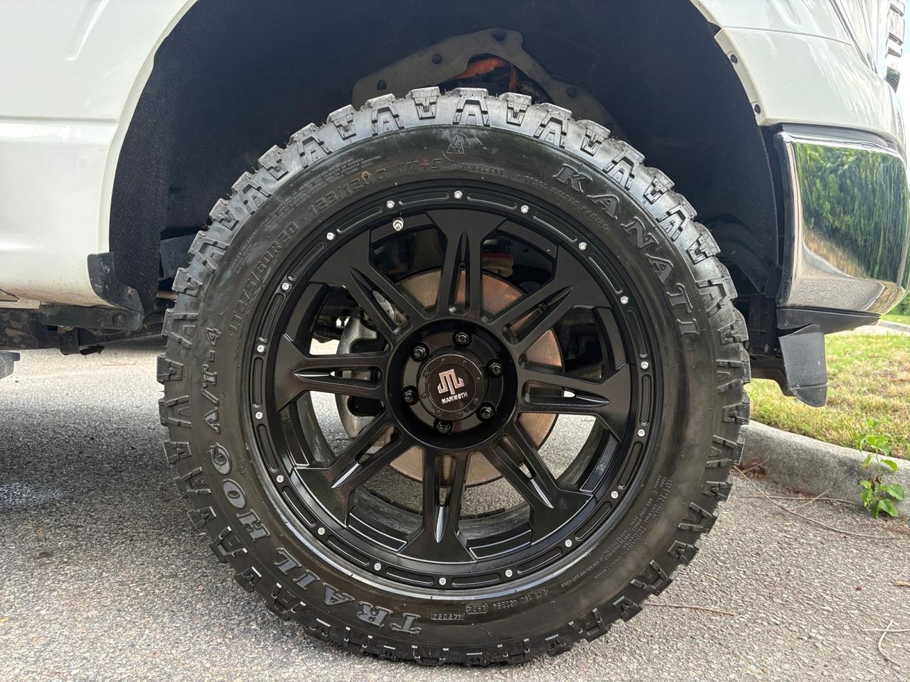 2022 Ford F-150 King Ranch, POWER RUNNING BOARDS, POWER TAILGATE, TWIN PANEL MOONROOF, AUTO START/STOP, 360 BACKUP CAMERA, HEATED & VENTILATED SEATS, BLIND SPOT ALERT, PRE COLLISION WARNING, LANE KEEP ASSIST, ONLY 1 OWNER, CLEAN CARFAX, BECOME A KING ON THE ROAD! Virginia Beach VA