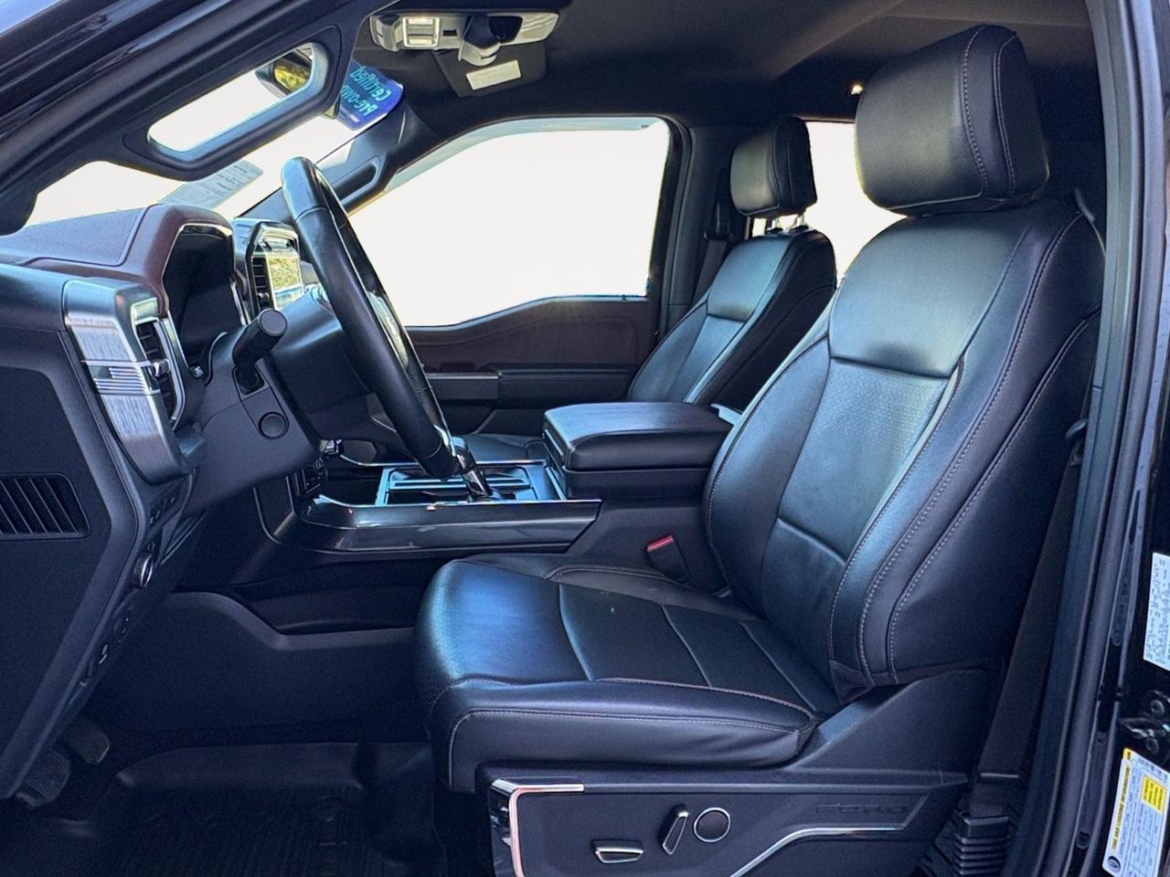 2022 Ford F-150 LARIAT, LIFTED, FENDER FLARES, TOW PACKAGE, 360 BACKUP CAMERA, POWER TAILGATE, BLIND SPOT ALERT, LANE KEEP ASSIST, HEATED & COOLING SEATS, APPLE CARPLAY/ANDROID AUTO, LOW MILES, 1 OWNER, THIS TRUCK HAS IT ALL!
