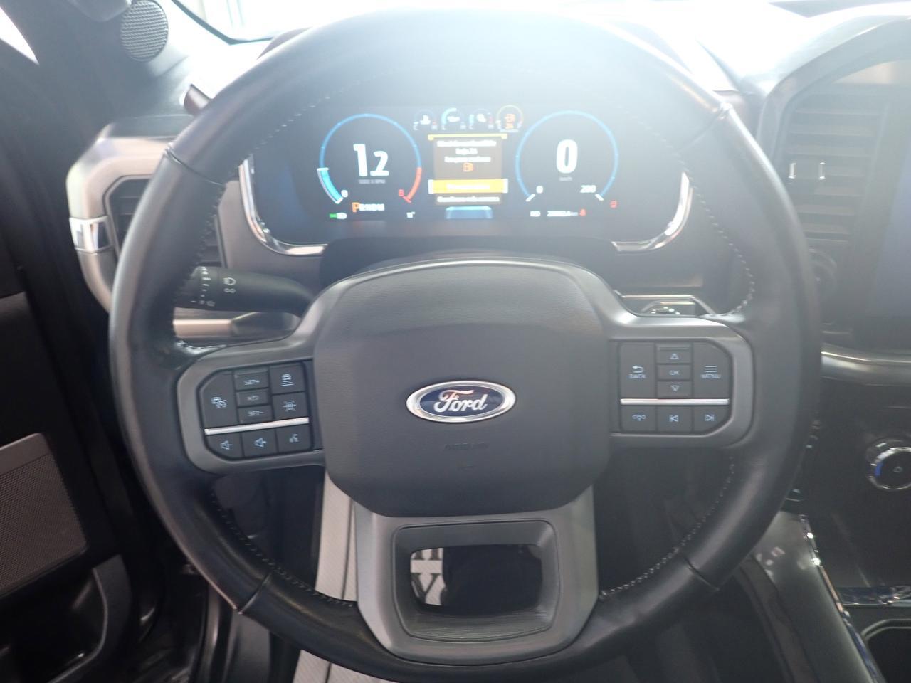 2022 Ford F-150 LARIAT SUPERCREW 5.0L V8 5.5 BOX 4WD Listowel ON