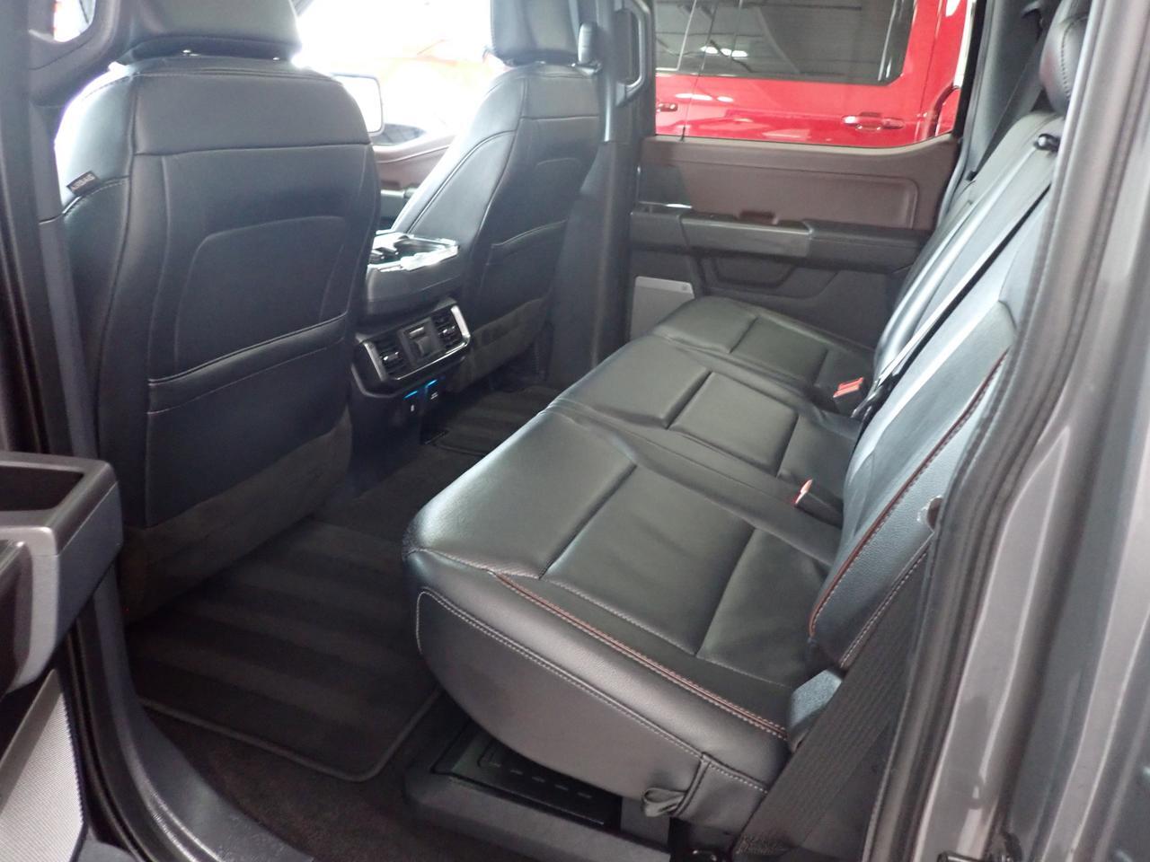 2022 Ford F-150 LARIAT SUPERCREW 5.0L V8 5.5 BOX 4WD Listowel ON