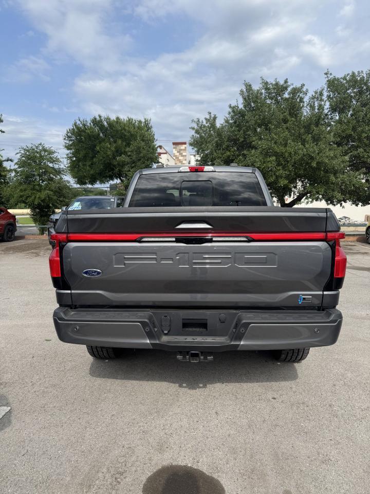 2022 Ford F-150 Lightning LARIAT