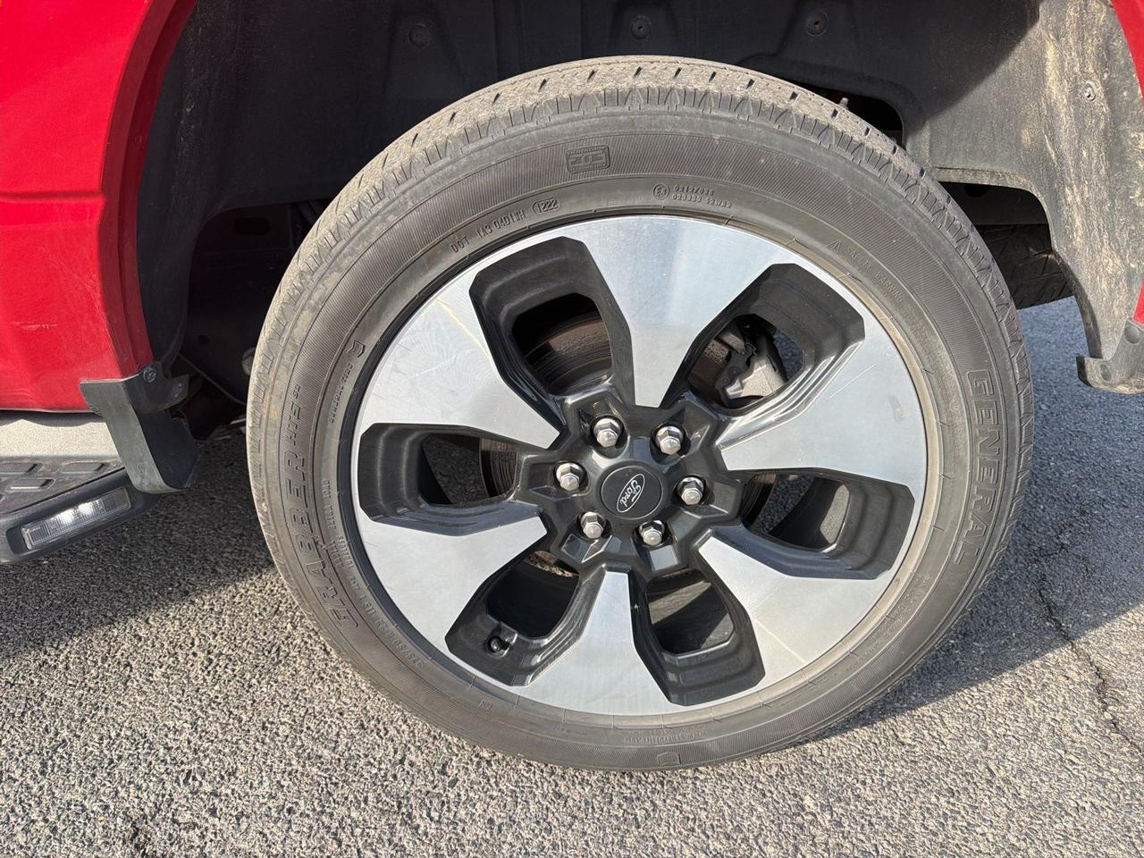 2022 Ford F-150 Lightning Platinum Gaithersburg MD