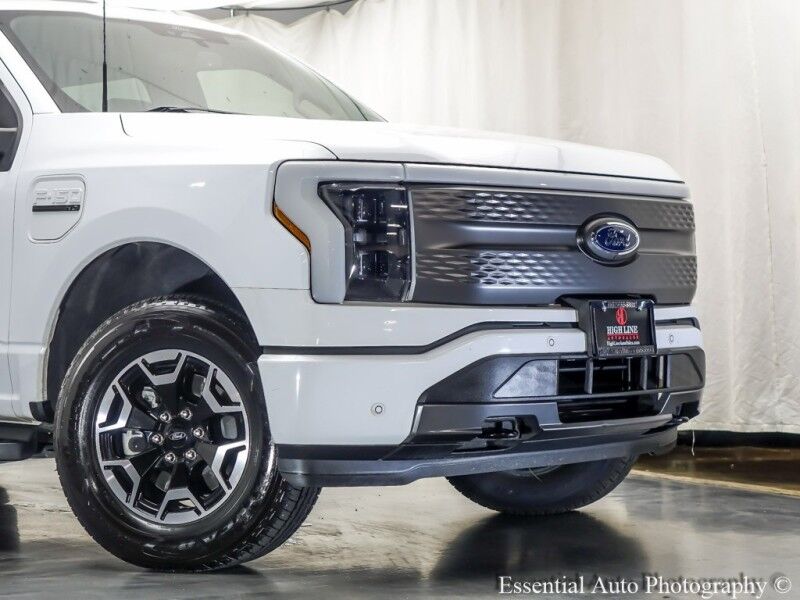 2022 Ford F-150 Lightning XLT Willowbrook IL