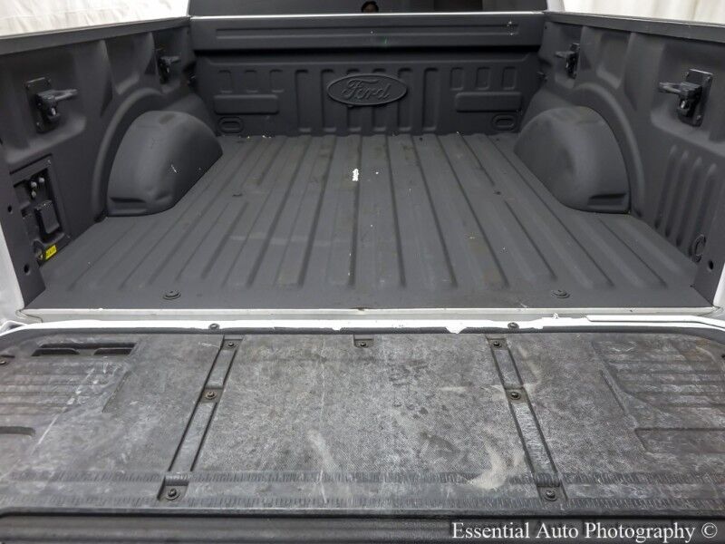 2022 Ford F-150 Lightning XLT Willowbrook IL