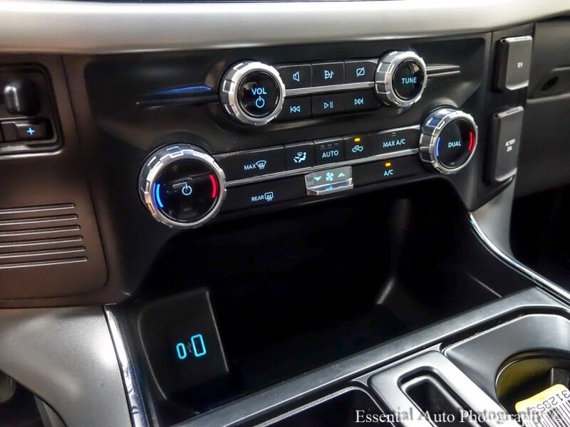 2022 Ford F-150 Lightning XLT Willowbrook IL