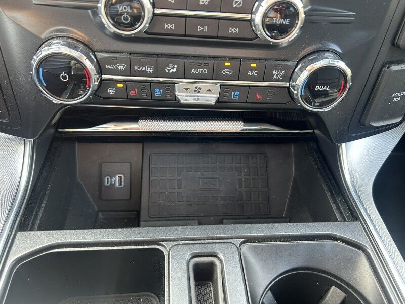 2022 Ford F-150 Platinum - 1 OWNER - OVER 77K NEW Whitinsville MA